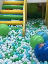 -孩子王(万达广场店)