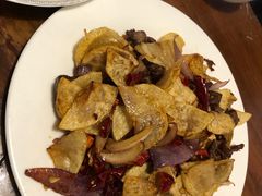 干烧土豆牛肉-老街坊餐吧