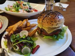 招牌牛肉汉堡-UPPER KITCHEN(延安路店)
