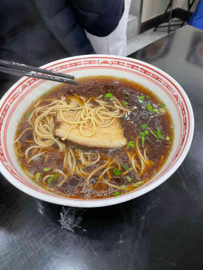 吴茂兴本帮面(长阳路二店)-"附近办事,巧遇经典吴茂兴,舒舒服服吃一碗