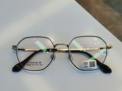 -罗伯特眼镜·蔡司官方授权(前海桂湾店)