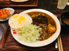 口蘑牛排咖喱饭-金龙咖喱