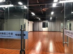 -雅妮舞蹈工作室·少儿成人拉丁舞