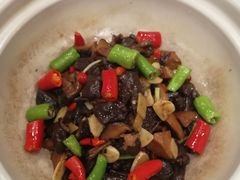 天纳山全菌煲。挺好吃的。都是山上自己才采的野蘑菇。-山顶餐厅·山居菜
