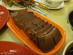 -洞庭洲·防空洞火锅·烧烤·铜锅涮肉(新百广场店)