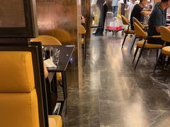 -钱小奴海鲜自助黑金店(杭州滨江龙湖店)