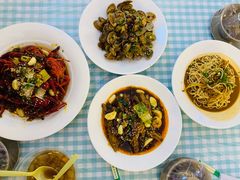 -捌贰虾蟹·江湖菜馆(江汉路店)