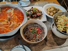 酸汤鱼火锅-苗姑酒堂(仁义社区店)