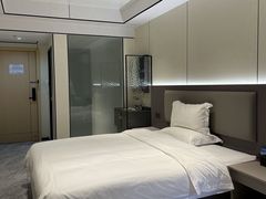 -鹏城丽景酒店(华强北红岭地铁站店)