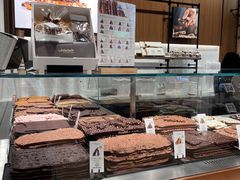 -Laderach 莱德拉(上海环贸iapm店)