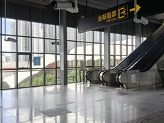 -康新公路(地铁站)