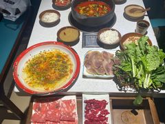 -贵府酸汤牛肉火锅·贵州老字号(飞山街店)