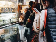 -白玉兰食品(汇联商厦店)