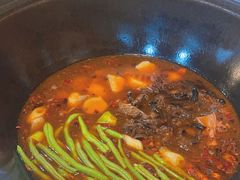 -哈尔滨烧烤·山河村铁锅炖(交大店)