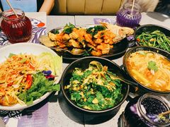 -Kub Kao Kub Pla (Terminal21)