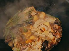 -哈尔滨烧烤·山河村铁锅炖(交大店)