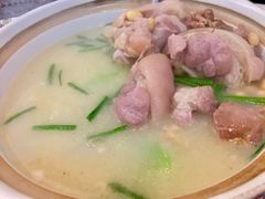 蹄髈大骨黄豆汤-小实惠嘉(威海路店)