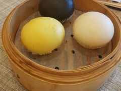 三色流沙包-潮府馆·非遗潮州菜·港式点心(世纪公园店)