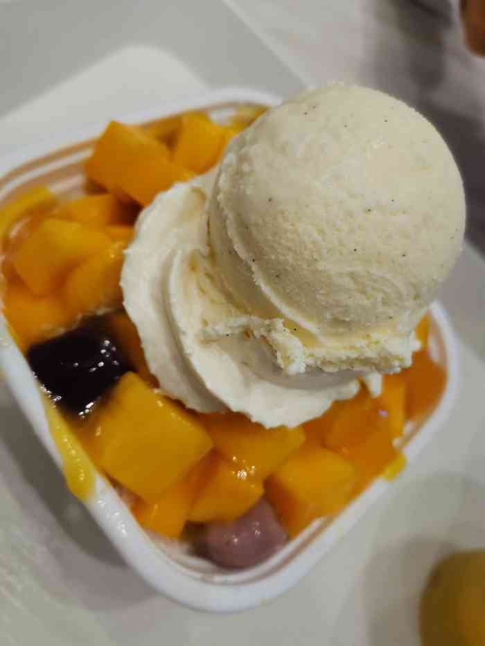 觅糖潮轻食甜品-"在万达金街的二楼,很早以前就开的一家店了.