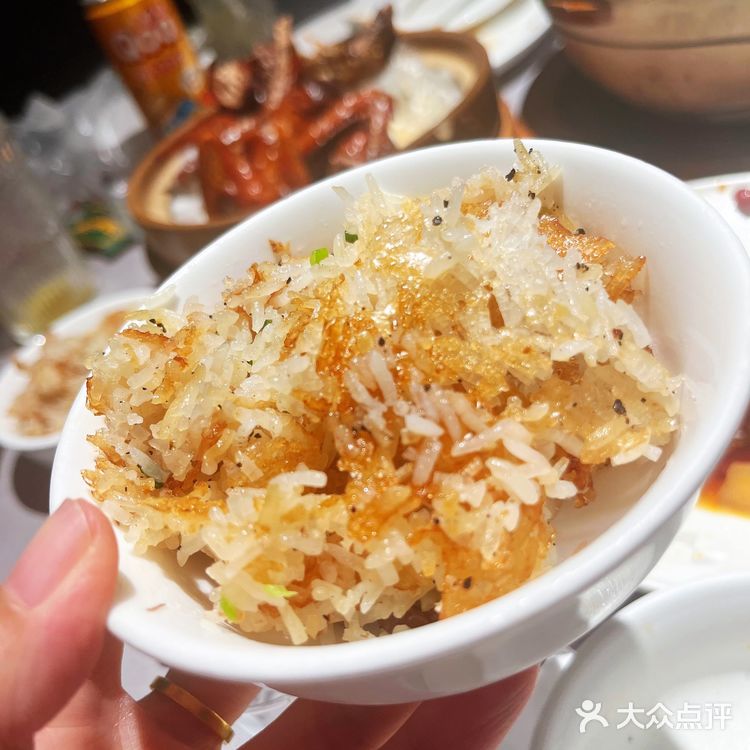 是在广州吃过最好吃的乳鸽，儿子很爱乳鸽，这次真的过瘾了