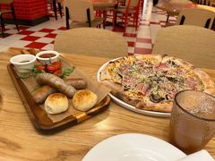 -城市大道红炉披萨烘焙坊