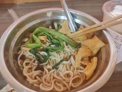 -柳州肥姨妈大骨螺蛳粉(万达中心店)