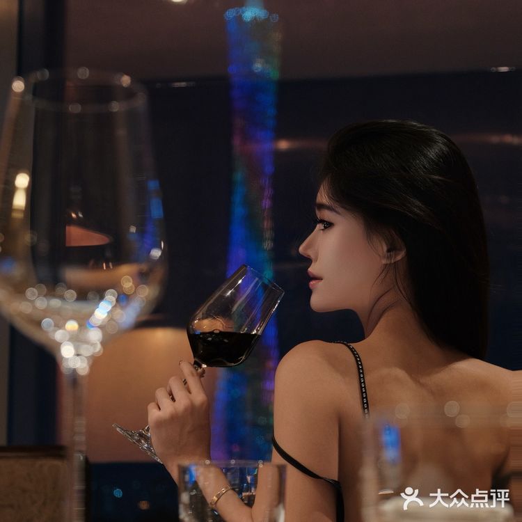 廣州塔下榮獲2025米其林入選指南餐廳