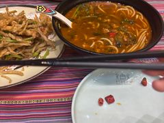 -香巴拉云南餐厅(华莱坞店)