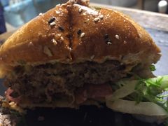 -HIGH FIVE哈福手工汉堡(桂林路店)