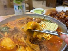 -喇喇排骨火锅·传统韩式脊骨汤(望京西园总店)