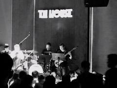 -TZ House音乐现场(来福士中心店)