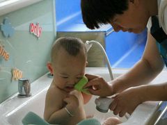 -小小王国亲子游泳(富民中心)