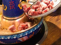 -毛辣果·贵州红酸汤牛肉火锅(西单店)