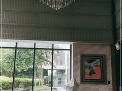 -上海虹桥西郊假日酒店