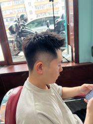 -绅仕門男士理发馆