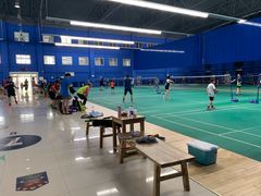 -中地华冠羽毛球俱乐部