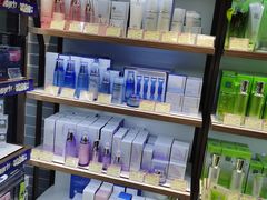 -义乌小商品批发市场(中国小商品城·篁园服装市场店)