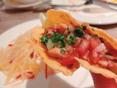 -深圳国际会展中心希尔顿酒店(前海华发冰雪世界店)