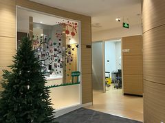 -瑞尔齿科(上海长风大悦城店)