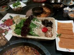 -重庆德庄火锅(体育中心店)