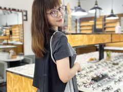 -罗伯特眼镜·蔡司官方授权(罗湖国贸店)