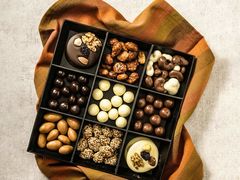 -星巴克(西藏路店)