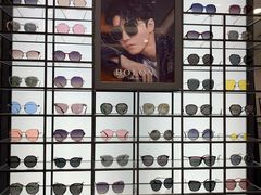 -回瑞眼镜·蔡司·依视路官方授权店(广益路万达店)