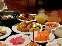 -广州万富希尔顿酒店·感趣自助餐厅·金秋蟹宴生蚝海鲜刺身烧烤