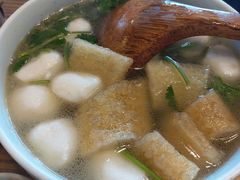 香菜鱼圆汤-双塔老饭店