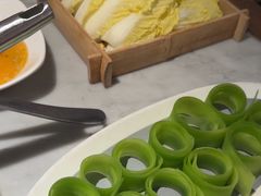 -尚尚仙·酸汤猪手·猪肚鸡火锅(华联万柳购物中心店)