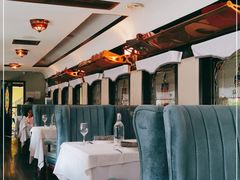 -火车头法国西餐厅