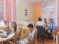 -老子山小鱼锅贴·龙虾馆