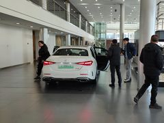 -天津波士信达奔驰4S店(卫津南路店)