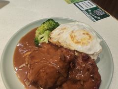 煎蛋洋葱猪扒饭-和平馆·地道港澳茶餐厅(西门口店)